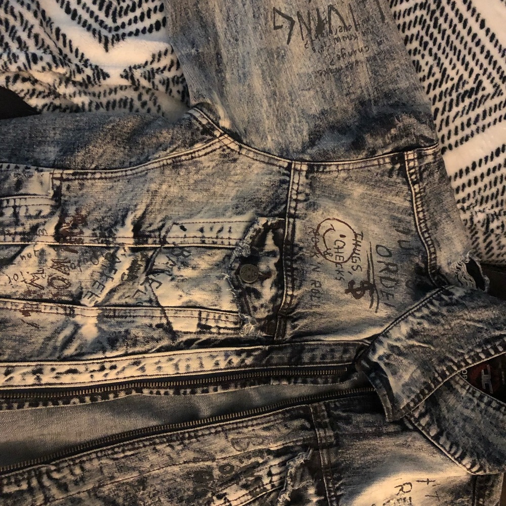 Custom made jean jacket - Picture 2 of 5